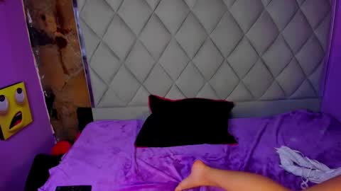 Snapshot of venusowen_ chatting on January 28, 2025, 7:53 pm Venusowen online show from January 28, 2025, 7:53 pm