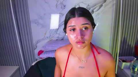 Venusowen  online show from May 5, 2026, 2:03 pm