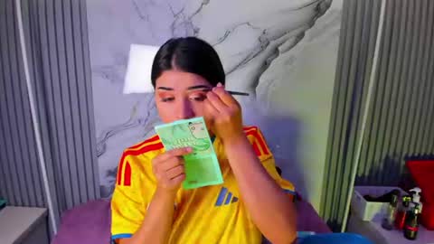 Snapshot of venusowen_ chatting on June 17, 2026, 2:51 pm Venusowen online show from June 17, 2026, 2:51 pm