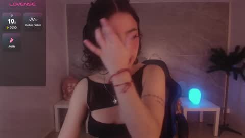 Snapshot of venuss09_s chatting on September 24, 2025, 1:47 pm venuss online show from September 24, 2025, 1:47 pm