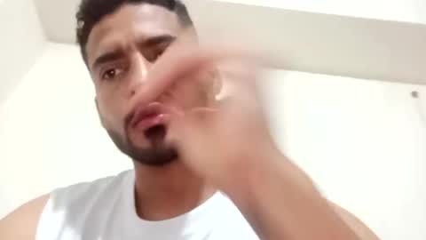 veny93274750 online show from March 11, 2025, 7:48 am