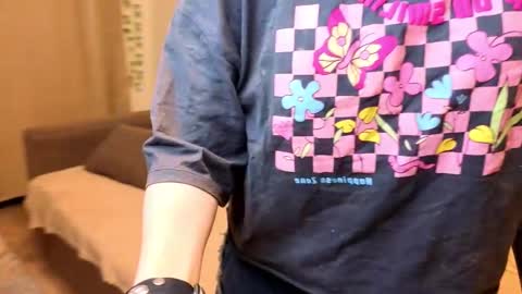 Erica online show from September 12, 2025, 7:36 pm