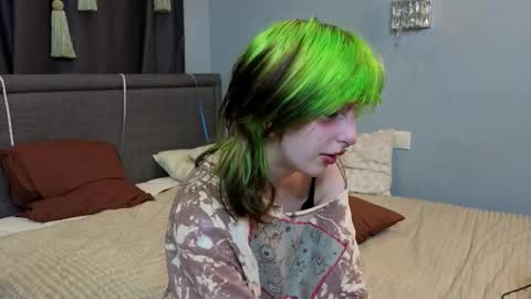 Erica online show from October 1, 2025, 8:48 pm