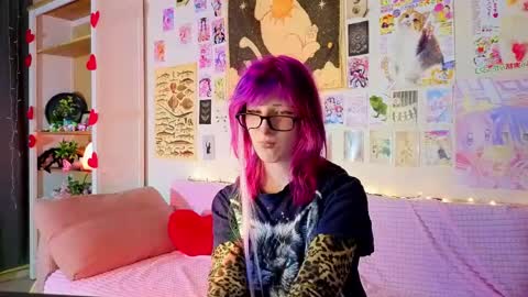 Erica online show from April 28, 2026, 8:36 pm
