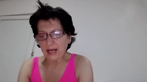 Snapshot of vera_elle chatting on October 21, 2025, 6:52 pm Vera online show from October 21, 2025, 6:52 pm