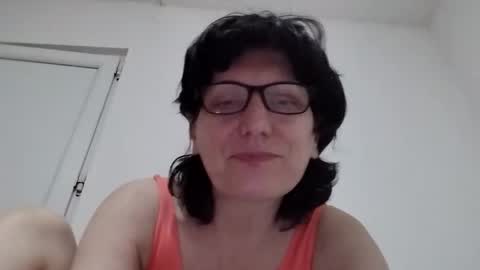 Snapshot of vera_elle chatting on March 31, 2026, 6:19 pm Vera online show from March 31, 2026, 6:19 pm