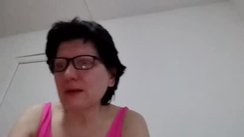 Snapshot of vera_elle chatting on April 15, 2026, 7:58 pm Vera online show from April 15, 2026, 7:58 pm