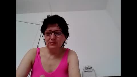 Snapshot of vera_elle chatting on May 2, 2026, 5:56 am Vera online show from May 2, 2026, 5:56 am