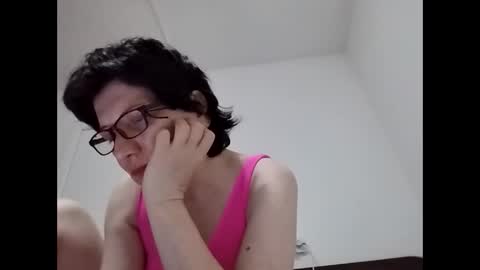 Snapshot of vera_elle chatting on May 4, 2026, 6:48 pm Vera online show from May 4, 2026, 6:48 pm