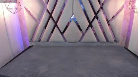 Domelipa  online show from February 6, 2025, 11:32 am