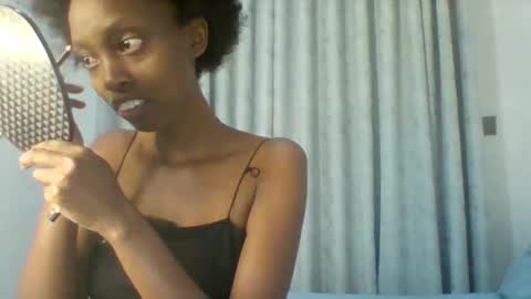 Snapshot of verabright chatting on October 19, 2025, 8:20 pm verabright online show from October 19, 2025, 8:20 pm