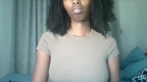 Snapshot of verabright chatting on October 25, 2025, 9:39 am verabright online show from October 25, 2025, 9:39 am