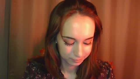 Una online show from November 12, 2025, 1:55 pm