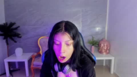 Snapshot of verana_s chatting on October 28, 2025, 8:00 pm Verana online show from October 28, 2025, 8:00 pm