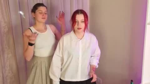Snapshot of verenamalasky chatting on October 10, 2025, 4:50 pm Kate and Anna online show from October 10, 2025, 4:50 pm