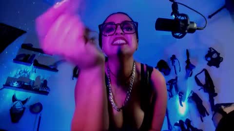 mistress VERESSKA ARDILA online show from December 13, 2025, 7:53 pm