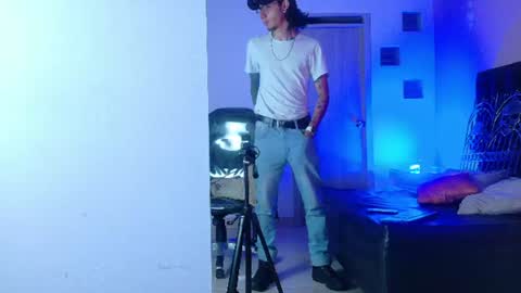 vergil_noir online show from July 9, 2026, 4:16 am