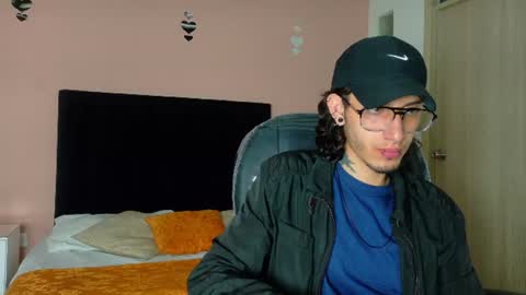 vergil_noir online show from July 12, 2026, 4:25 am