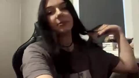 Lily online show from February 1, 2026, 2:26 pm