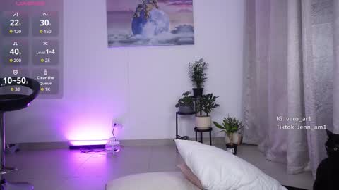 Snapshot of vero_cam chatting on October 30, 2025, 3:52 am vero_cam online show from October 30, 2025, 3:52 am