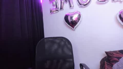 Snapshot of vero_jhonson chatting on February 9, 2025, 6:33 am karolina online show from February 9, 2025, 6:33 am