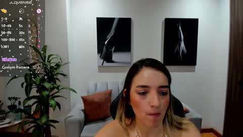 Catalina online show from December 9, 2024, 9:16 pm