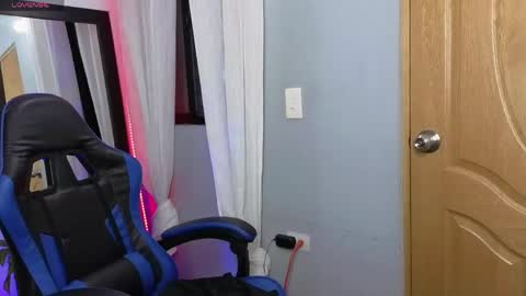 veronica_118 online show from May 5, 2026, 1:24 am