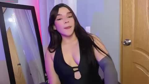 veronica_118 online show from June 14, 2026, 4:47 am