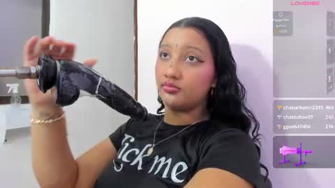 Veronica  online show from August 6, 2026, 7:49 pm