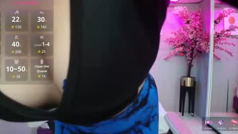veronica online show from June 12, 2026, 7:24 pm
