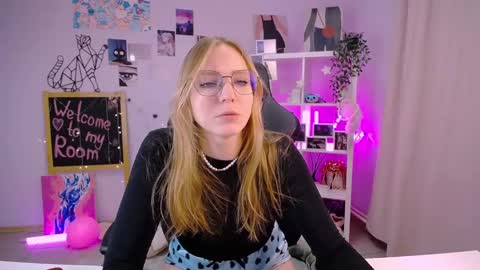 VERONICA online show from February 19, 2025, 12:00 pm