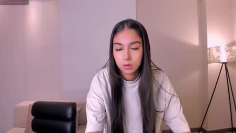 Snapshot of veronicablue1 chatting on September 25, 2025, 10:41 am Vero  online show from September 25, 2025, 10:41 am