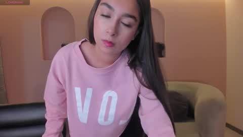 Snapshot of veronicablue1 chatting on October 9, 2025, 11:30 am Vero  online show from October 9, 2025, 11:30 am