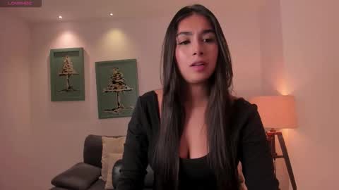 Snapshot of veronicablue1 chatting on October 29, 2025, 9:44 am Vero  online show from October 29, 2025, 9:44 am