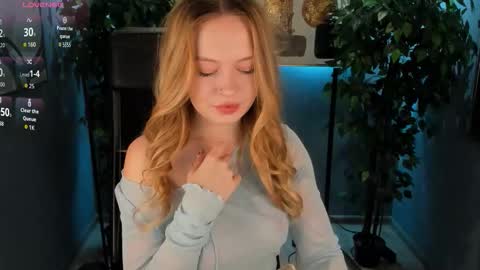 Snapshot of veronicablush_ chatting on January 19, 2026, 7:01 am VERONICA FOLLOW ME online show from January 19, 2026, 7:01 am