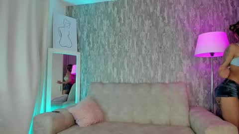 Miss Veronica dussan  Tw Veronicasm     IG Ashveronica  online show from April 24, 2026, 11:51 pm