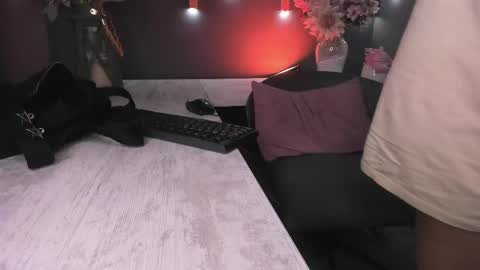 Veronica online show from June 4, 2026, 6:36 pm