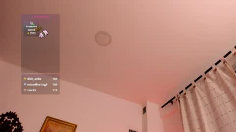 Snapshot of veronicagilss chatting on May 31, 2026, 11:39 am Veronica Gills online show from May 31, 2026, 11:39 am