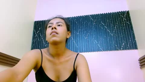 Veronica Robles online show from May 23, 2026, 7:18 pm