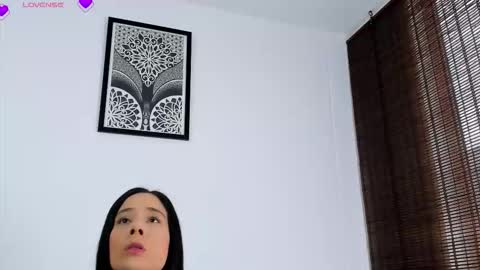 VeronicaTonu online show from September 19, 2025, 8:09 pm