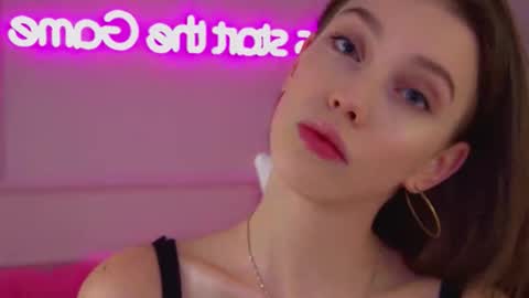 Snapshot of veronicavance chatting on September 16, 2025, 6:58 am Veronica online show from September 16, 2025, 6:58 am