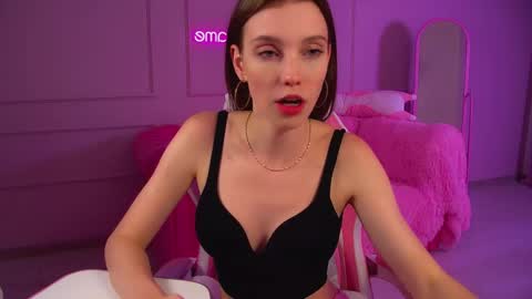 Snapshot of veronicavance chatting on September 16, 2025, 7:04 pm Veronica online show from September 16, 2025, 7:04 pm