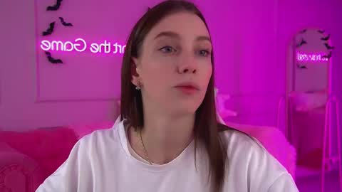 Snapshot of veronicavance chatting on October 21, 2025, 6:25 am Veronica online show from October 21, 2025, 6:25 am