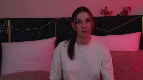 Veronica online show from December 22, 2025, 6:21 am