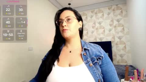 Snapshot of veroniicabbw chatting on September 17, 2025, 12:07 pm veroniicabbw online show from September 17, 2025, 12:07 pm