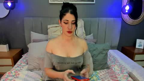 Snapshot of veronnica_fox chatting on October 14, 2025, 5:03 pm Veronica online show from October 14, 2025, 5:03 pm