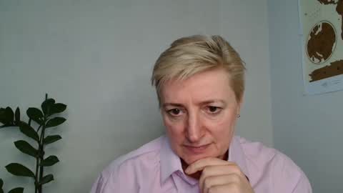 Snapshot of verony_ chatting on March 5, 2025, 7:27 am verony_ online show from March 5, 2025, 7:27 am