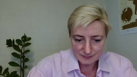 Snapshot of verony_ chatting on March 6, 2025, 2:08 pm verony_ online show from March 6, 2025, 2:08 pm