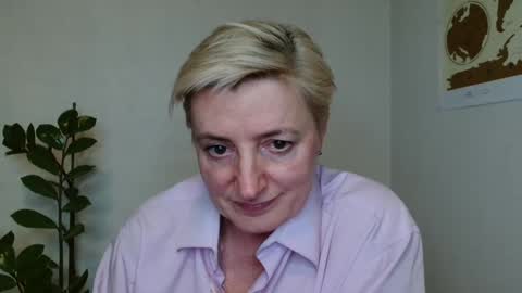 Snapshot of verony_ chatting on March 6, 2025, 8:16 pm verony_ online show from March 6, 2025, 8:16 pm