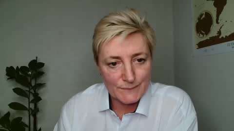 Snapshot of verony_ chatting on March 8, 2025, 3:24 pm verony_ online show from March 8, 2025, 3:24 pm